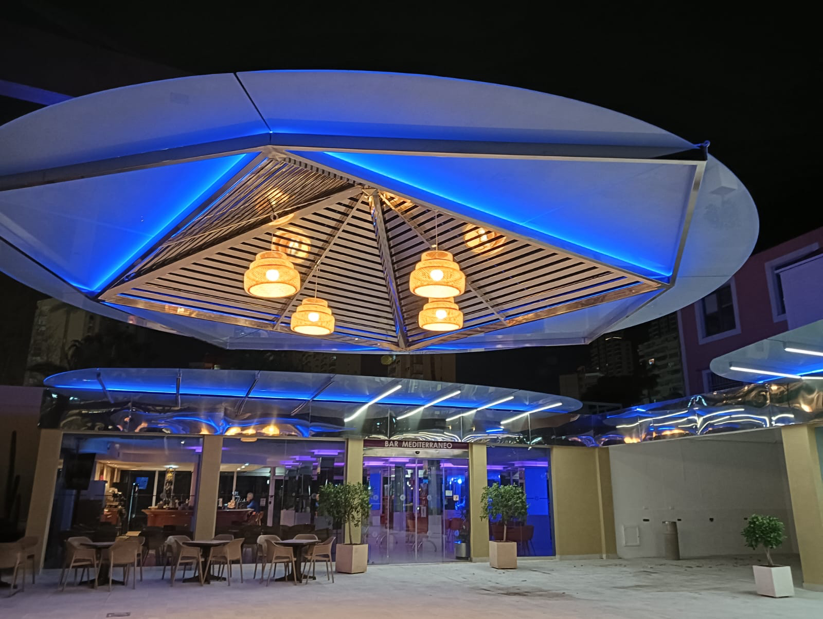 Terraza exterior Hotel Pueblo de Benidorm,.JPG