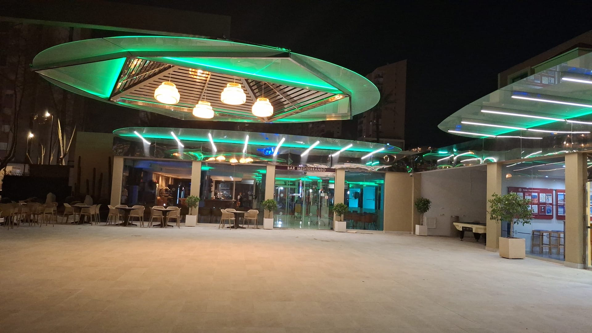 Terraza exterior Hotel Pueblo de Benidorm.JPEG